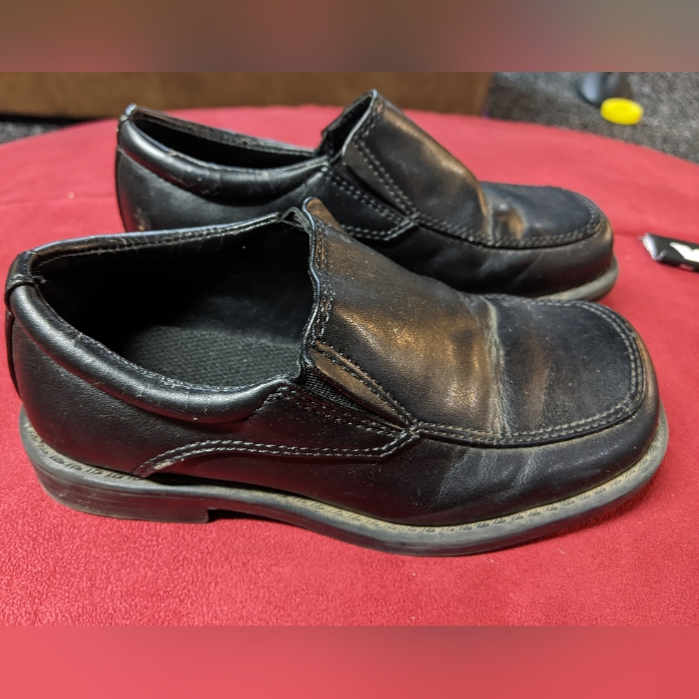 Boys Size 10.5 Smartfit Black Dress Shoes